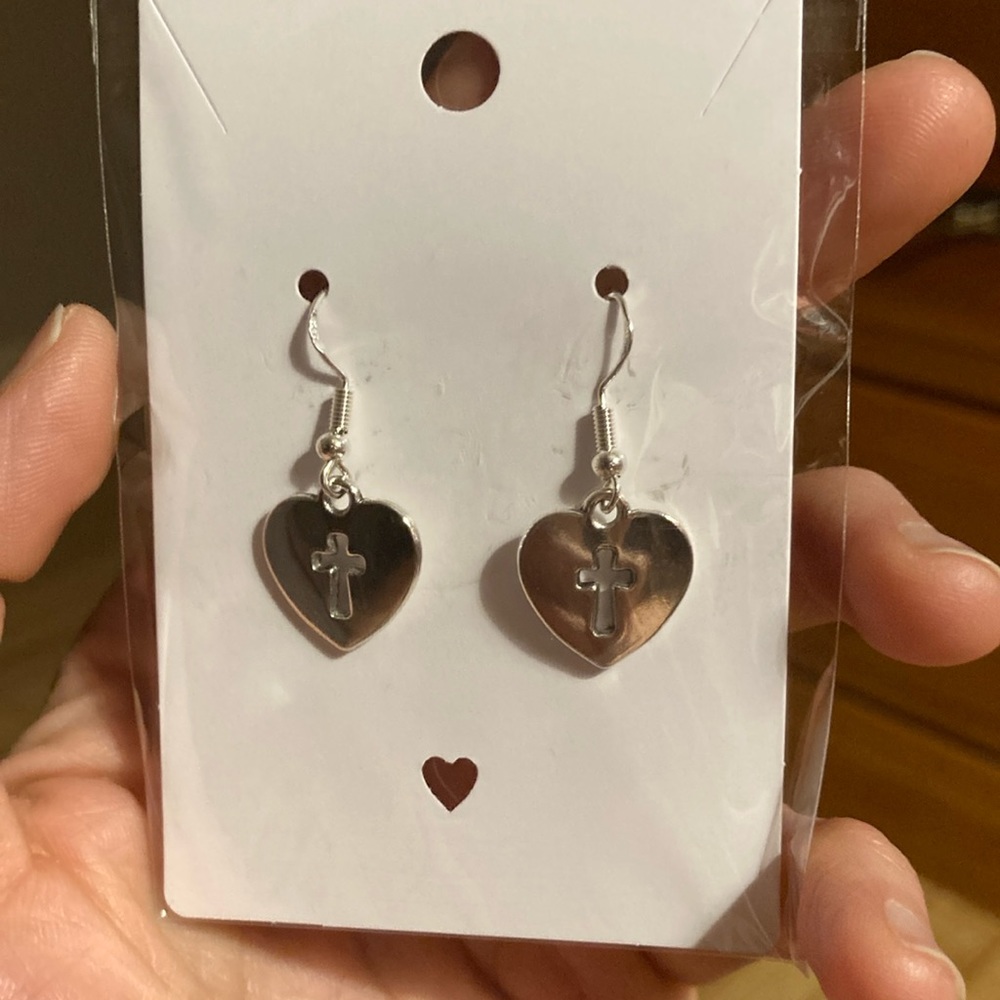 heart earrings